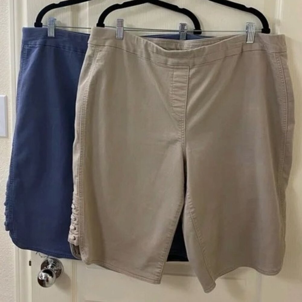 🌸 Two Pairs of Stretchy Avenue Bermuda Shorts – Size 20